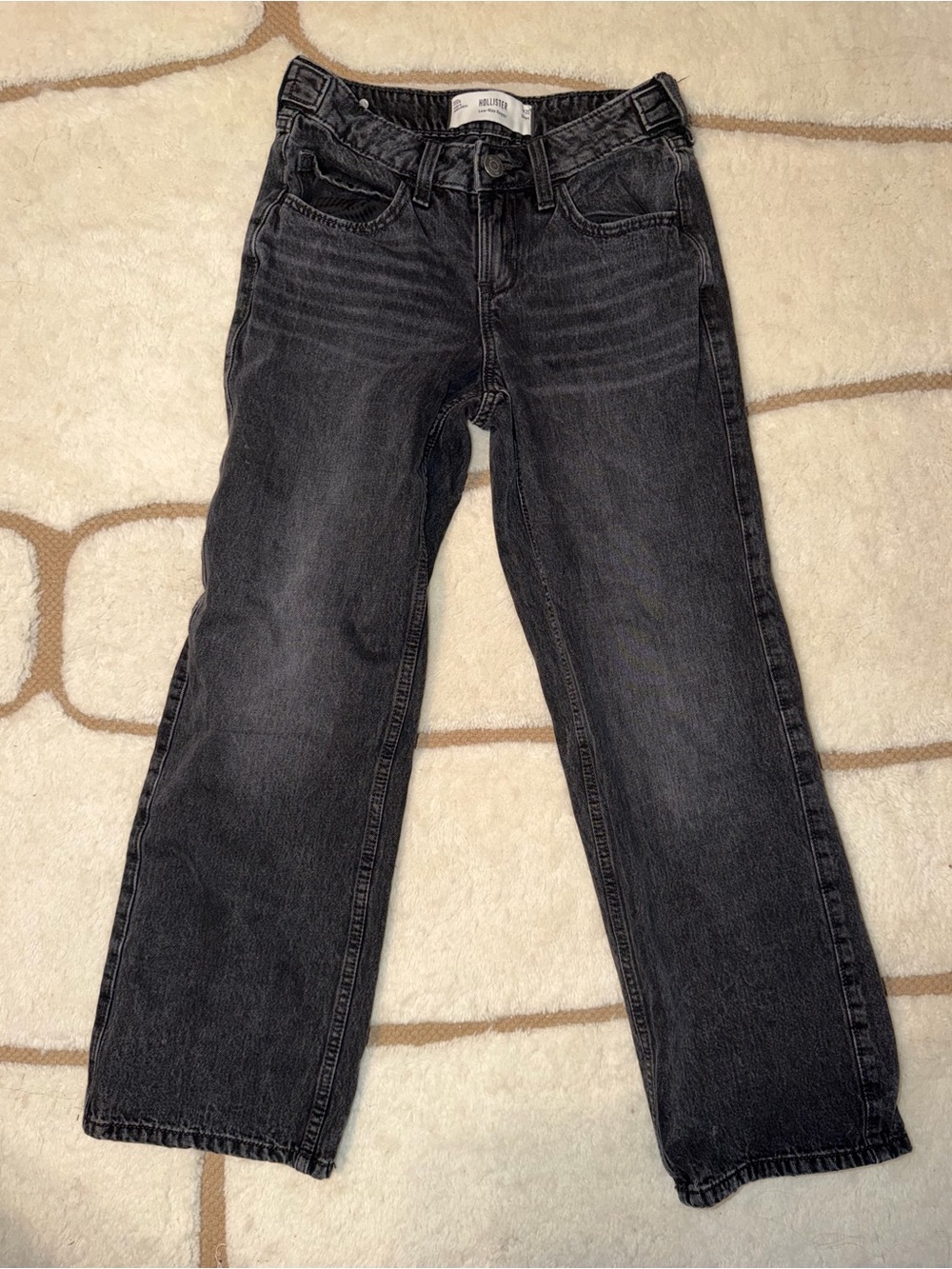 Hollister Women’s 23 Short Black Wash High Rise Wide Leg Jeans